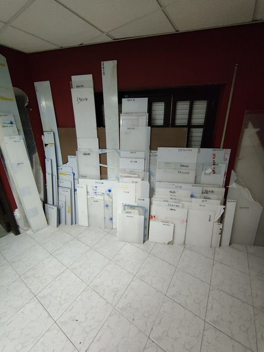 Various translucent or matte acrylics; dimensions specified in description64286001560577124