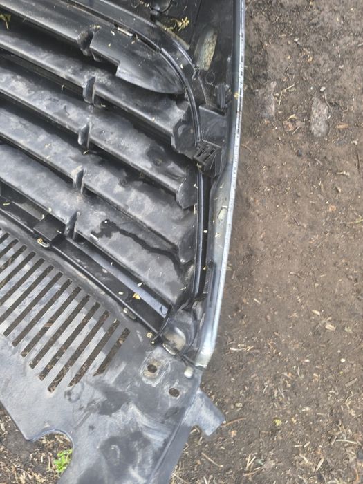 оригінальна решітка радіатора для Volkswagen Passat B6 (моделі 2005–2010 років