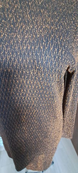 Sliczny czarno złotym komplet bluzka i spódnica