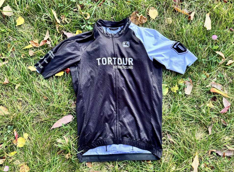 Велоформа, велофутболка, джерсі Giordana