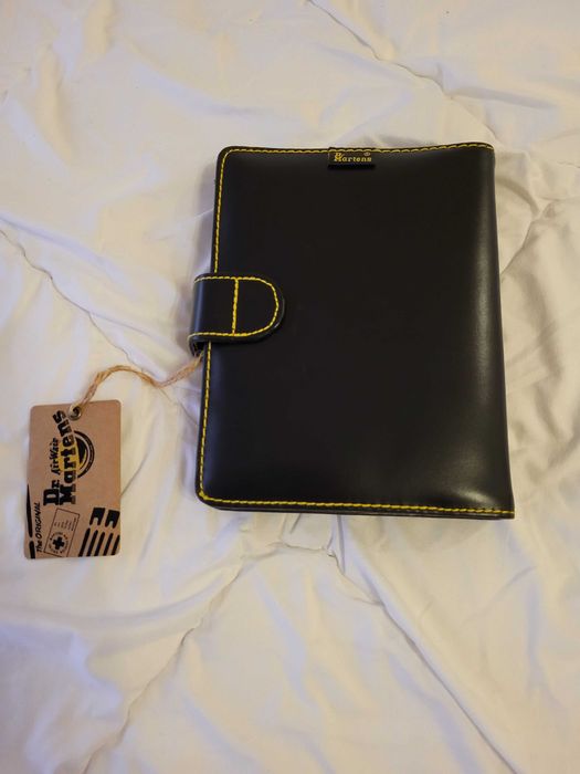 Segregator organizer Dr Martens. Nowy