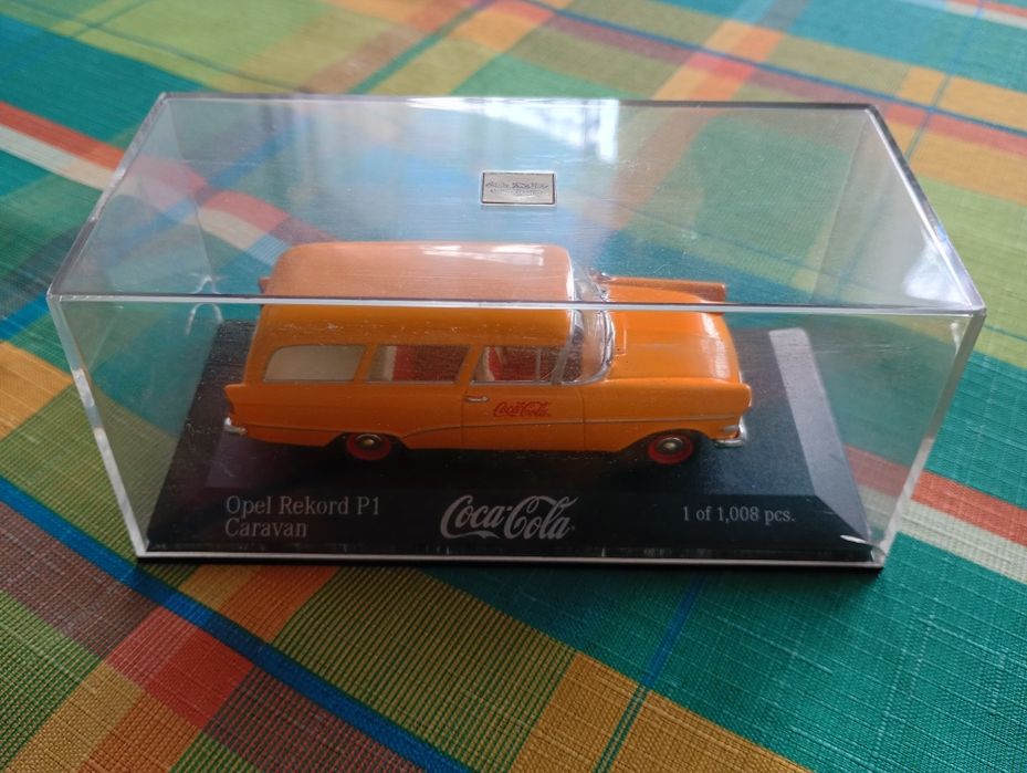 Opel Rekord P1 Caravan wersja Coca Cola w skali 1:43 - limitowany mode
