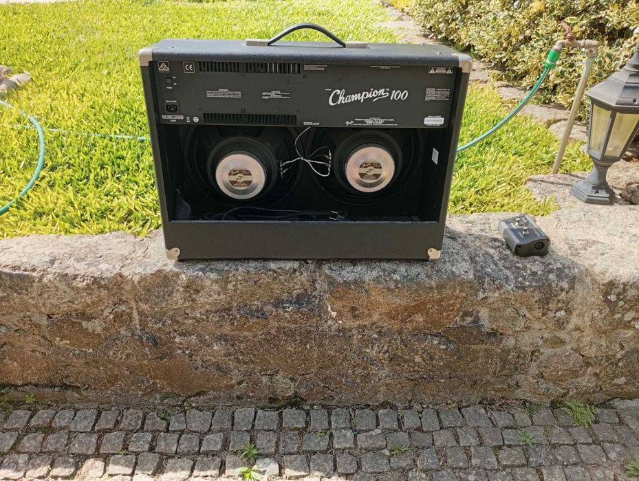 Fender Champion 100 como novo