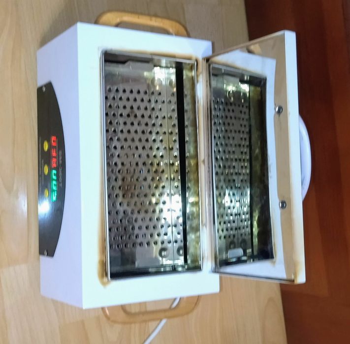 Стерилизатор кварцевый. Biomak. Стерилизатор Сухожаровый шкаф.