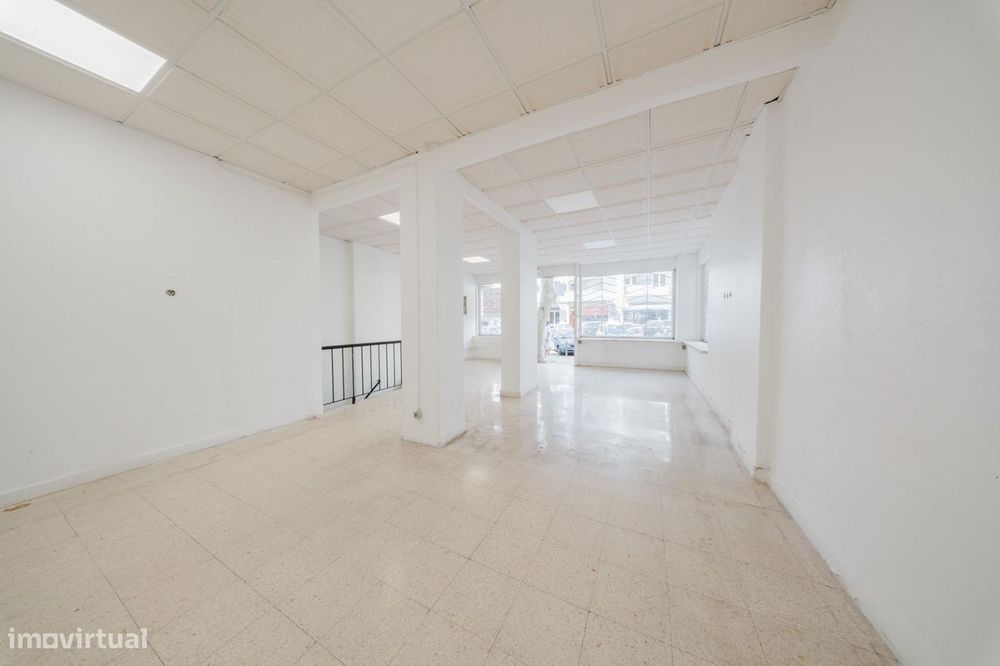 Espaço Comercial em Benfica, Lisboa | 185 m2 | Rés-do-Chão +...