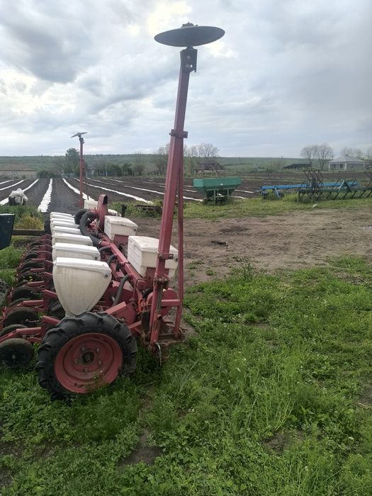 Упс 8 червона зірка Веста Фаворит сівалка