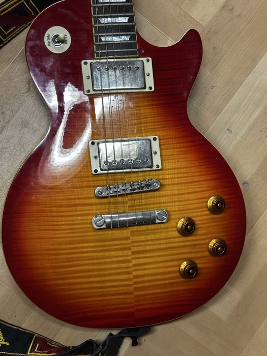 Guitarra Epiphone Les Paul Plustop PRO