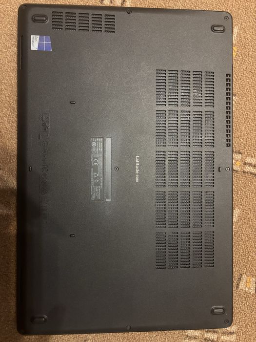 Ноутбук DELL  latitude 5590 (16*256)