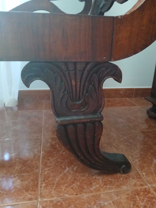 Cadeirão de Madeira