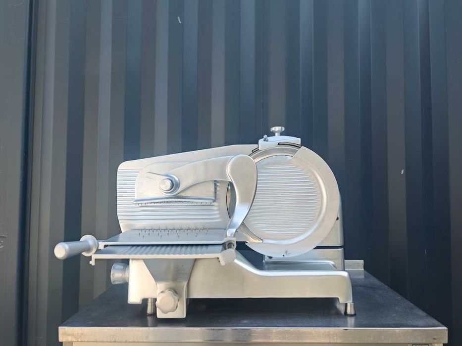 Krajalnica  Omega VS 370 do wędlin sera mięsa Made in Italy