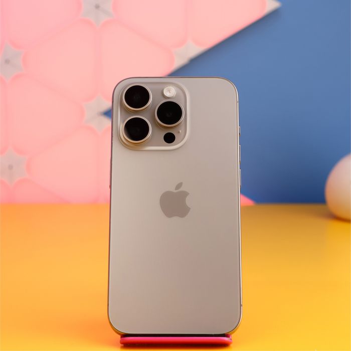 Смартфон Apple iPhone 15 Pro 256GB Natural (177661) Б/У З ГАРАНТІЄЮ