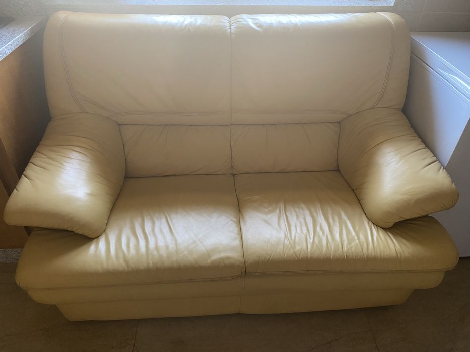 Conjunto de 2 sofás de pele