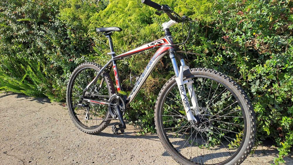 Bicicleta BTT QUER CXR quadro alumínio