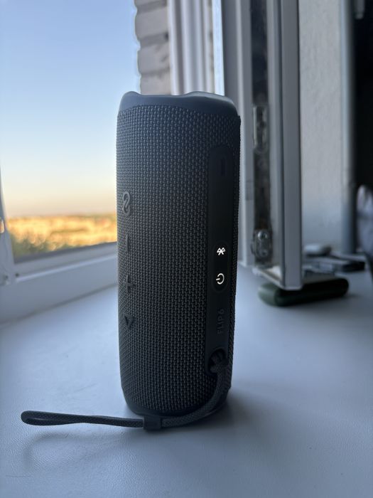 Jbl flip 6 в гарному стані