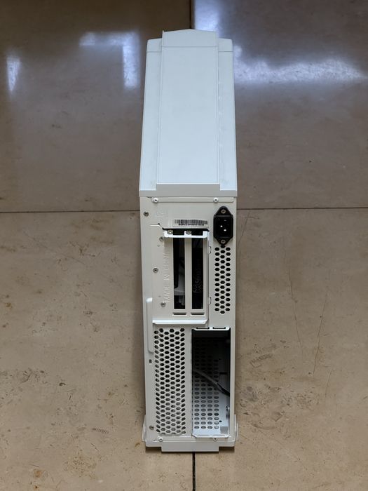 SilverStone Raven RVZ03-ARGB – Como Nova – Completa na Caixa
