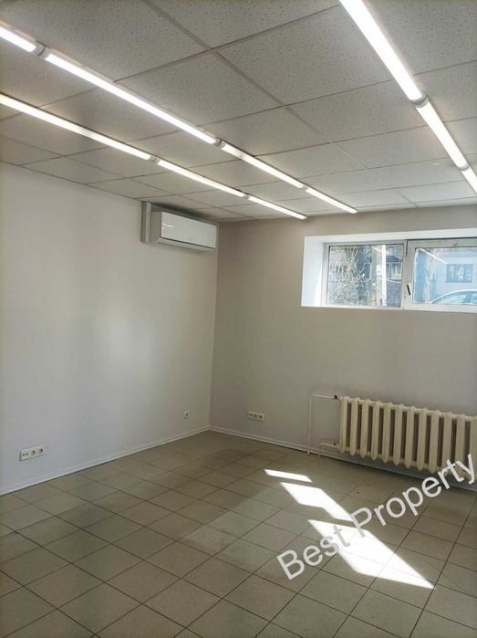 Магазин 122 м2 • Фасад 1й поверх • нежитлове • Академмістечко