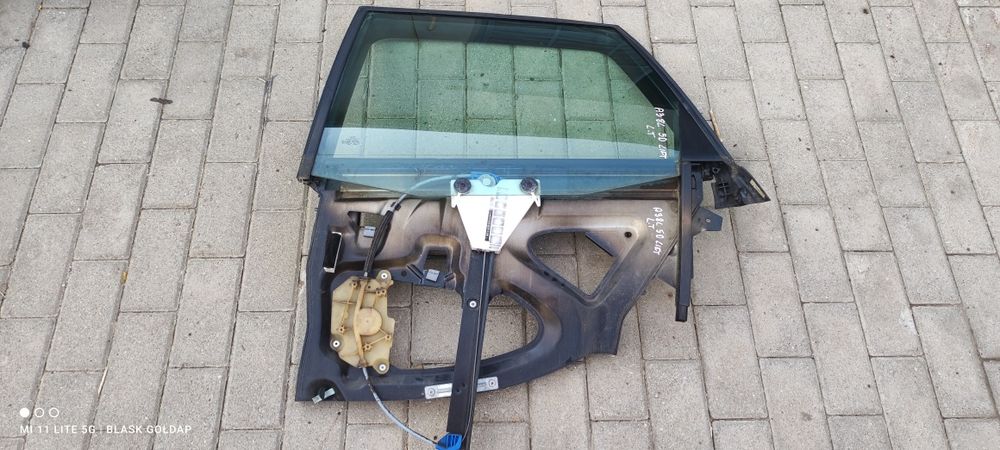 Ramka z Szyba Lewy Tył Audi A3 8L 5D Lift Blask Gołdap