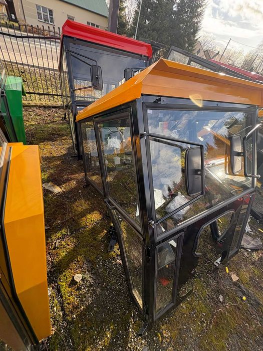 Kabina ciągnika C360 C360 błotniki maska