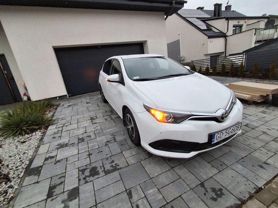Toyota Auris Toyota z polskiego salonu, świeżo po przeglądzie
