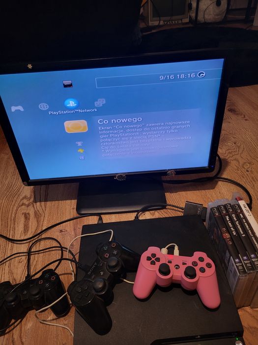Sony PlayStation 3 slim CECH-2003B 1TB CFV Evilnat + 3 pady + 5 gier