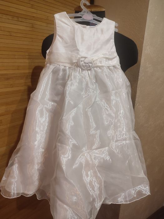 Платье нарядное на девочку 2-3,4-5,5-6лет