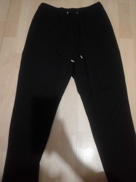 Czarne spodnie damskie H&m