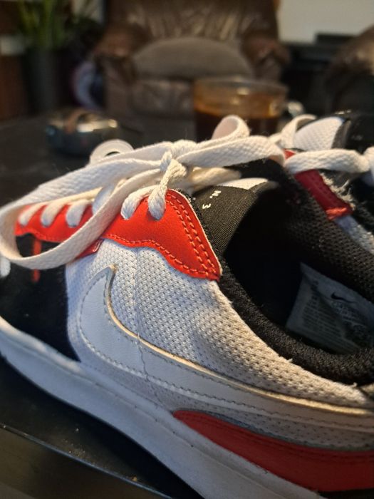 Nike Souars Type 36
