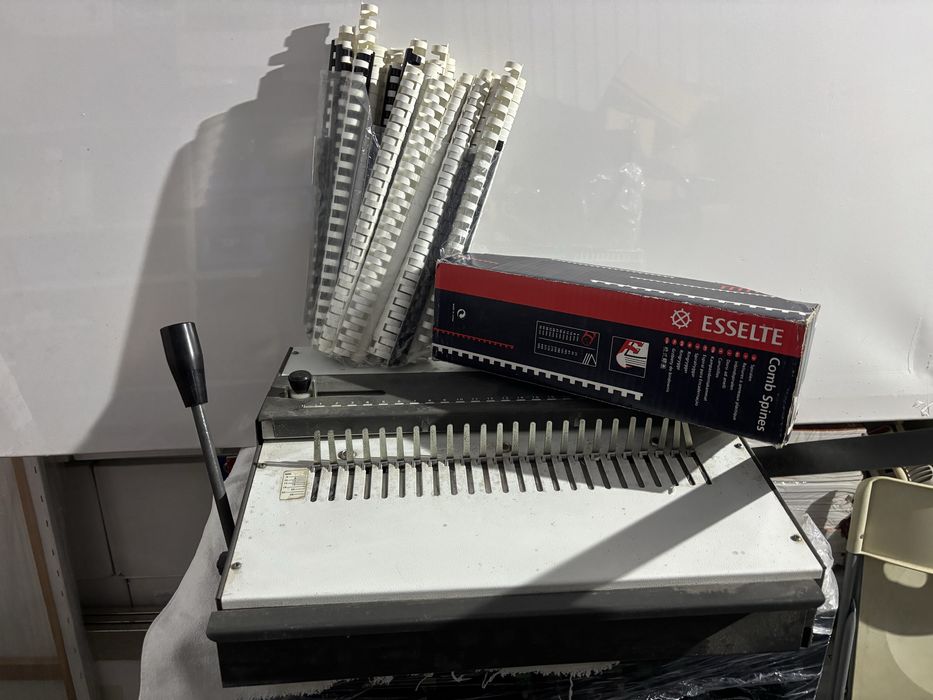 Encadernadora espiral manual