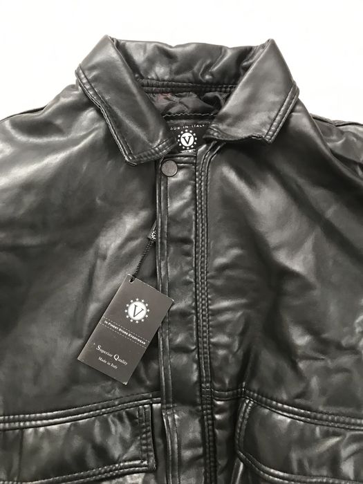 Шкіряна куртка чорна