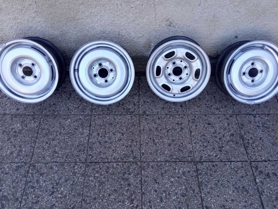 Диски на автомобіль Гольф 2