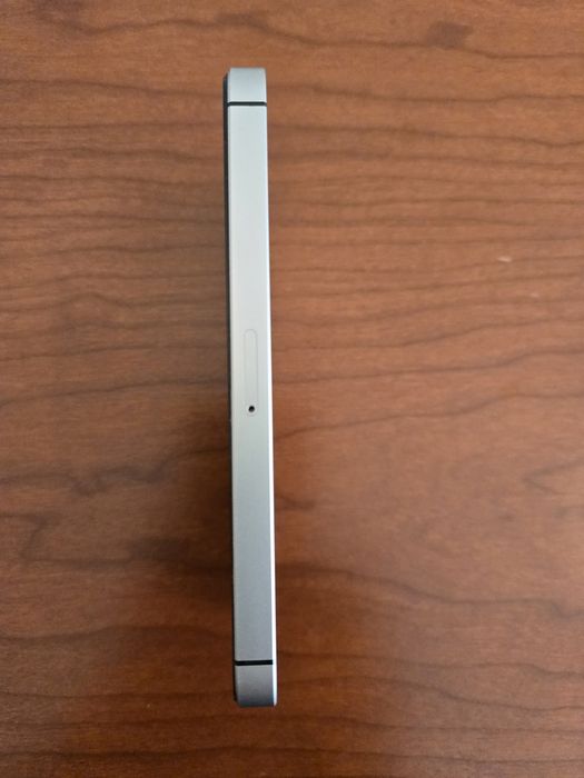 Apple iphone SE.
