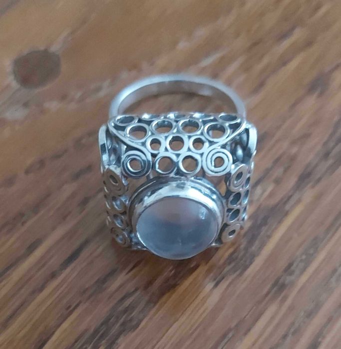 Srebrny pierścionek z kryształem górskim wzór Imago Artis