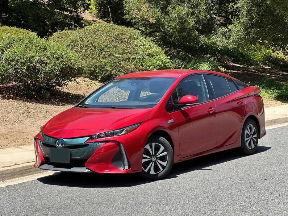 Toyota Prius Prime Premium      2017