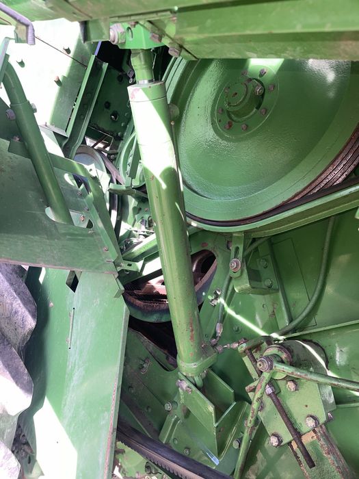 Комбайн John Deere 1065