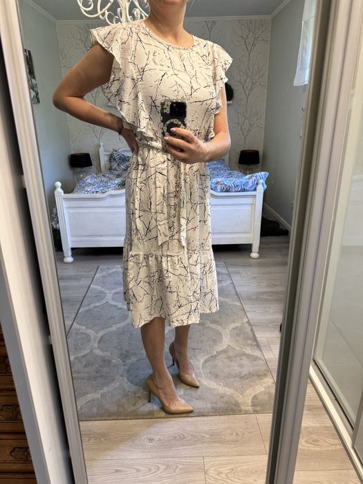 Nowa sukienka. Reserved. M