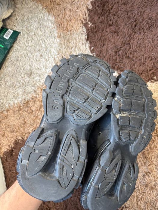 Balenciaga track