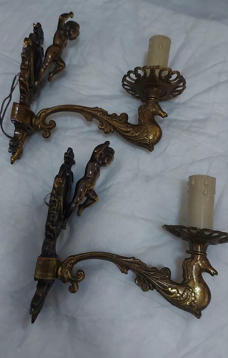 Бра настінні бронзові.
