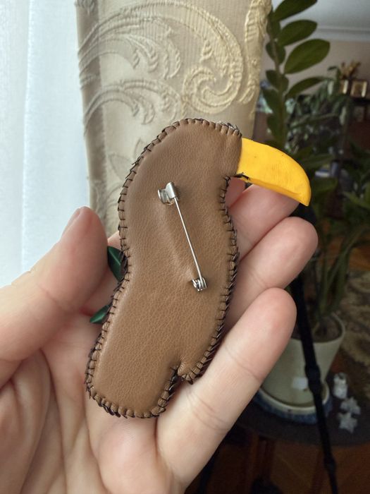 Брошка пташка Тукан.