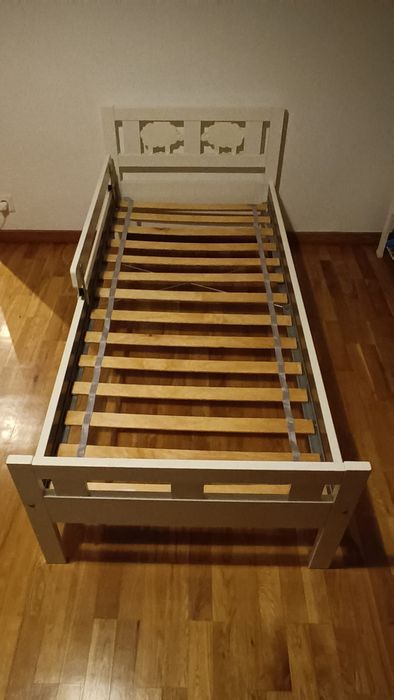 Cama criança IKEA Kritten com colchão