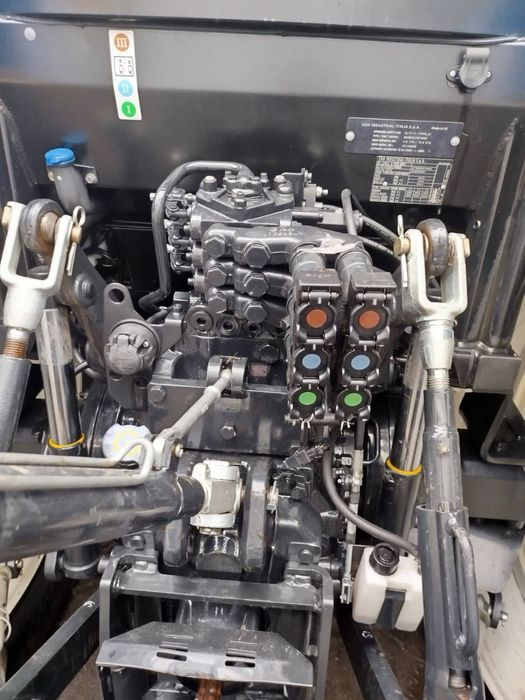 Трактор New Holland T6020