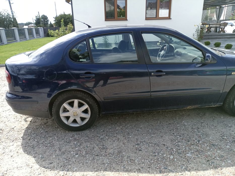 Seat toledo 2 1.9 TDI 110 km zwykła pompa, hak