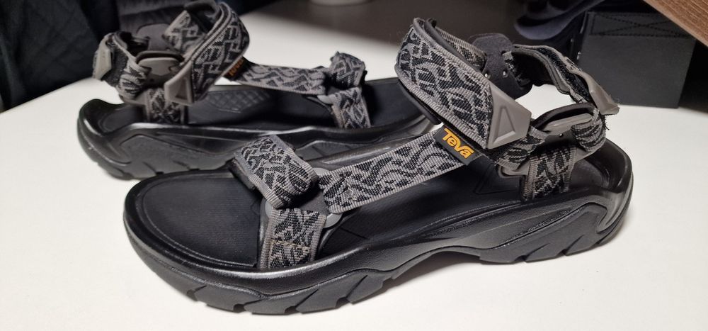 сандалы Teva  для мужчин Terra Fi 5 Universal 43.5 розмір