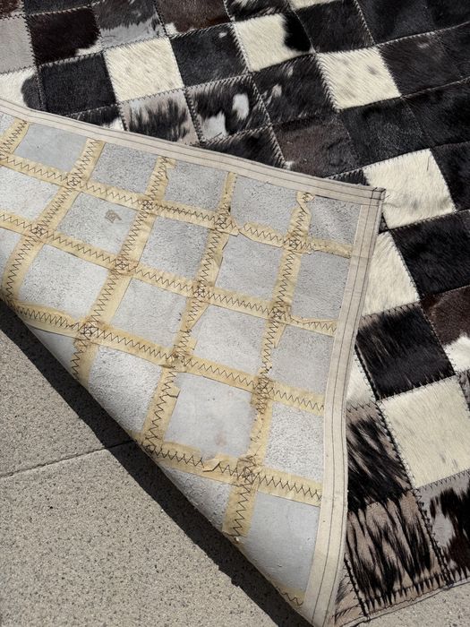 Tapete Pele de Vaca Verdadeiro - IKEA KORNUM 170x240 – Couro Natural (Patchwork) | Peça de Design