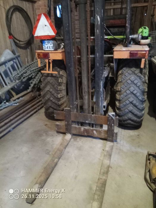 Wózek widłowy terenowy- traktor Zetor