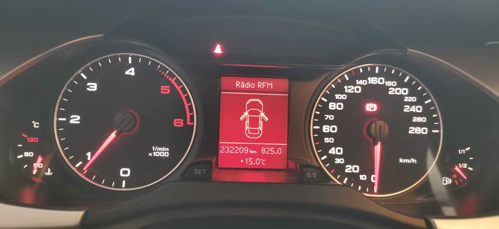 AUDI A4 2.0 TDI 143 cv