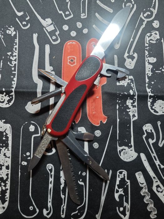 Nóż Scyzoryk Victorinox EvoGrip S18