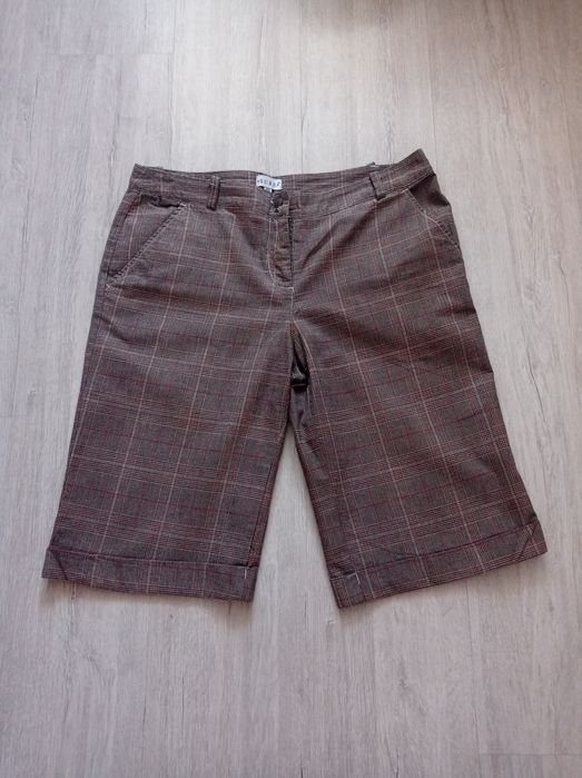 Krótkie spodenki damskie rozm. 40