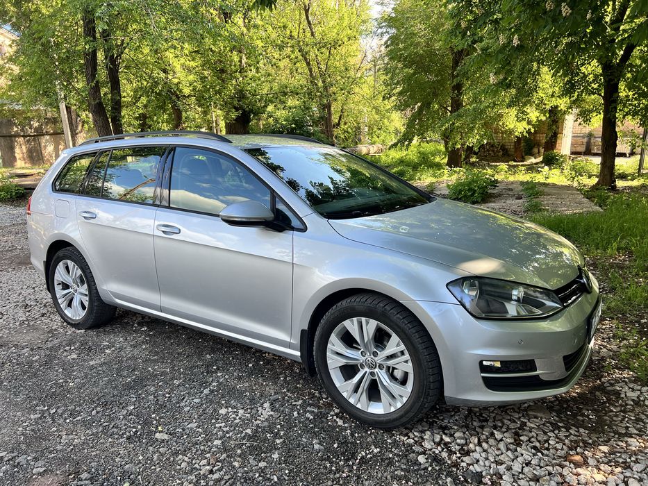 Продам Фольксваген гольф 7 1,4 tsi