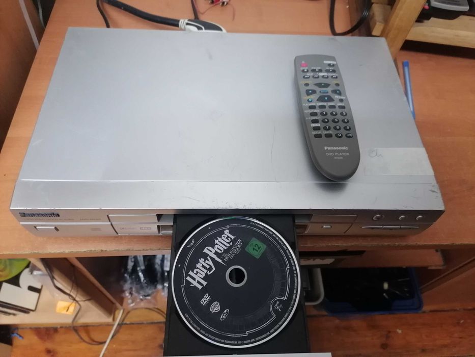 Odtwarzacz CD/DVD Panasonic DVD-RV20E pilot