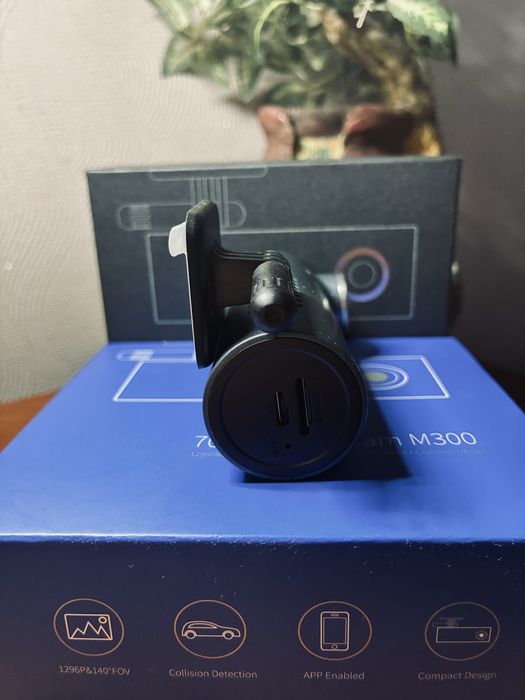 Видеорегистратор 70mai Dash Cam M300